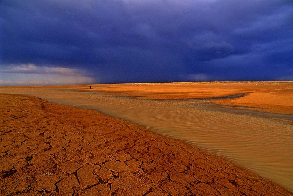Tor Eigeland - Dramatic Jordan desert scene
